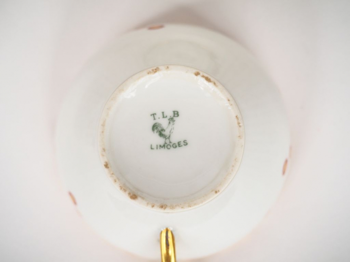 12 tasses et 12 sous tasses à thé de style Art Déco en porcelaine de L