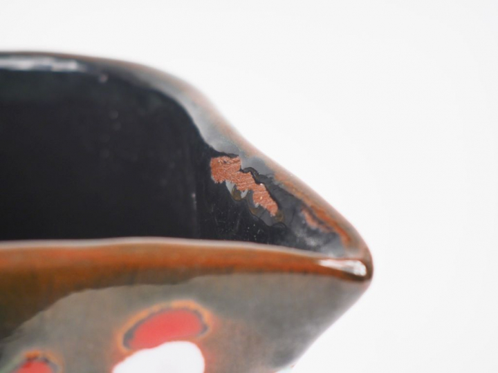 Jean LURÇAT. Pour Sant Vicens. Pichet en céramique polychrome, numérot