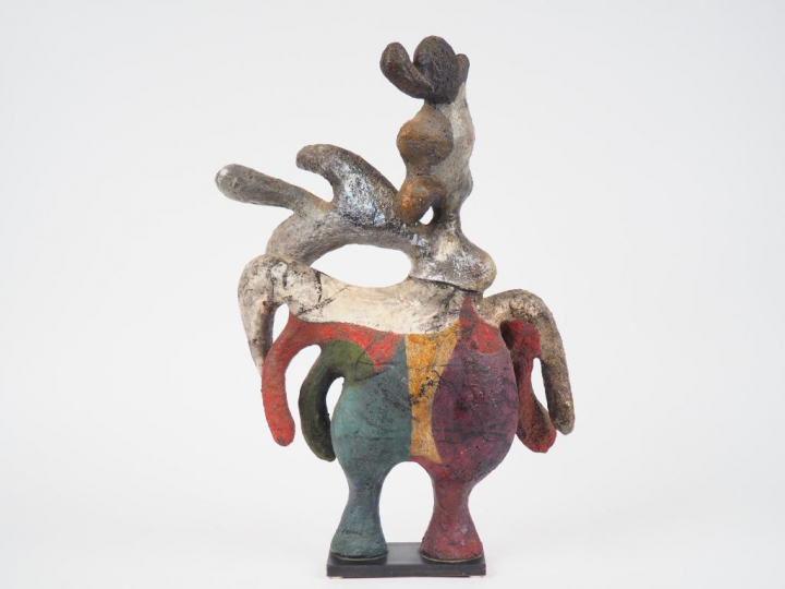 CAPRON.  "le coq" Sculpture en céramique polychrome. Signée H. 46 cm (