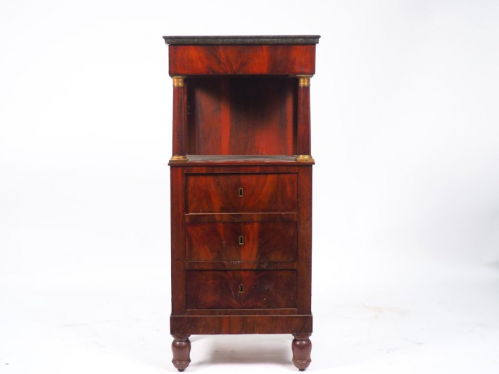 Barbière Empire en acajou et placage d'acajou, ouvrant à un tiroir lat