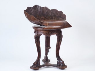 Vente aux enchères Tabouret Napoléon III en noyer mouluré et sculpté, assise tournante en