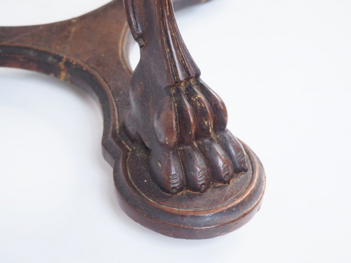 Tabouret Napoléon III en noyer mouluré et sculpté, assise tournante en