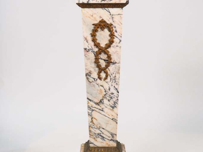 Sellette Napoléon III de style Louis XVI en marbre clair et bronze.  D