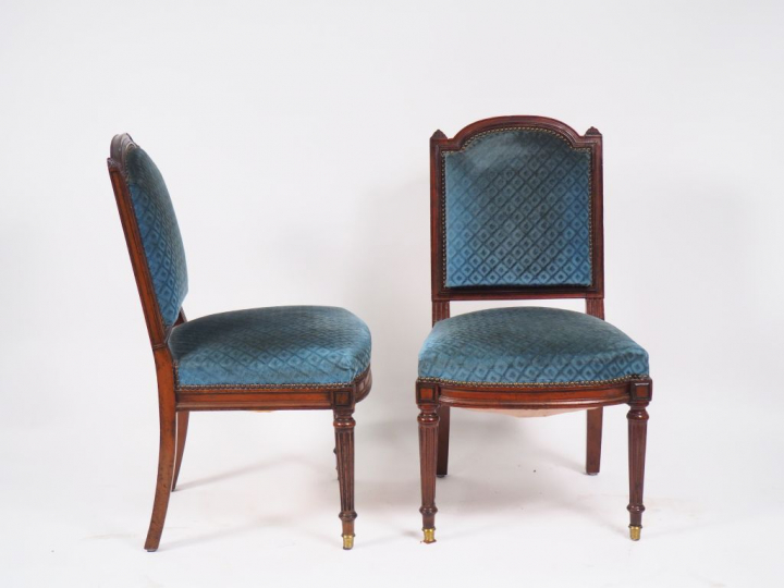 Suite de 6 chaises Napoléon III de style Louis XVI en acajou, dossier 