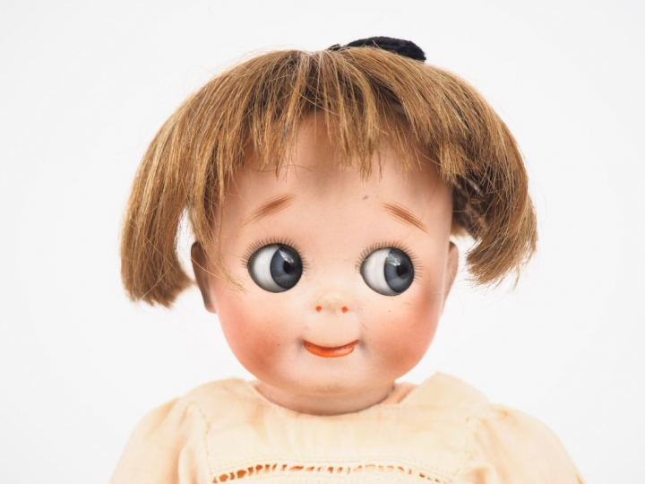 GOOGLY. Tête porcelaine de fabrication allemande marquée : JDK 221 Ges