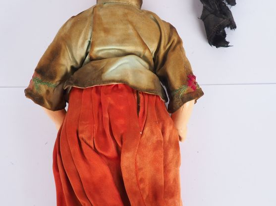 Une poupée fabrication Chine 1950.