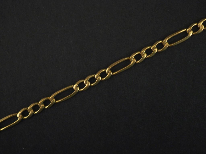Bracelet en or jaune, maille figaro. Long. 21,5 cm Poids. 5,43 g (manq