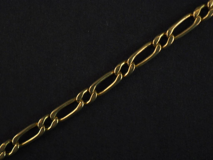 Bracelet souple en or jaune, maille cheval.  Poids. 2,63 g  (accidenté