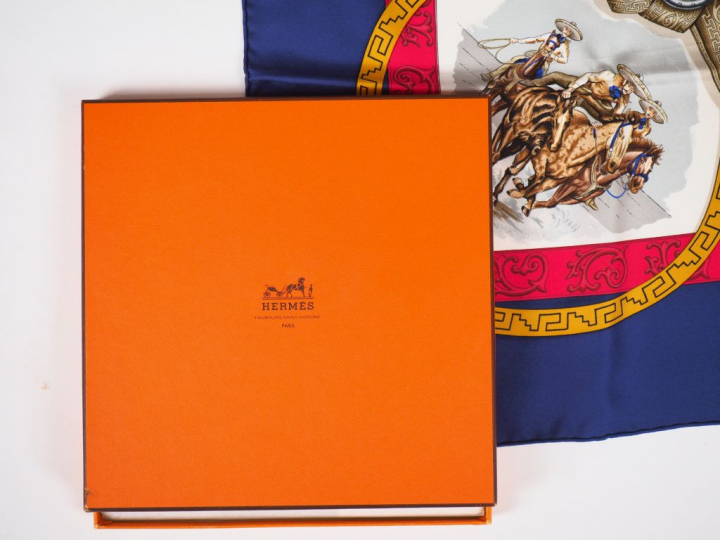 HERMES, Paris Foulard en soie polychrome, modèle "Charreada". Dessin p