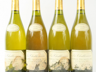 Vente aux enchères 4 BOUTEILLES CHABLIS 1er CRU 'FOURCHAUME' LA CHABLISIENNE - 2000 - EA