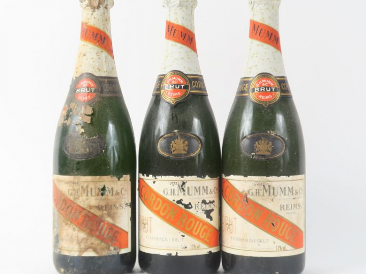 3 VIEILLES BOUTEILLES CHAMPAGNE MUMM 'CORDON ROUGE' - BS