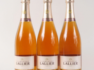 Vente aux enchères 3 BOUTEILLES CHAMPAGNE LALLIER ROSE - COFFRETS