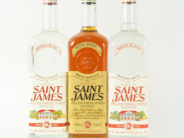 3 BOUTEILLES (1 L) RHUM ST JAMES : 1 ROYAL AMBRÉ 45° - 2 IMPERIAL BLAN