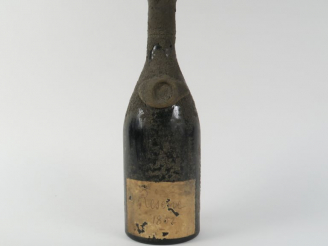 Vente aux enchères 1 BOUTEILLE COGNAC FINE CHAMPAGNE NAPOLEON 'RESERVE' - 1802