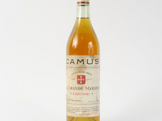 Vente aux enchères 1 VIEILLE BOUTEILLE COGNAC CAMUS 'LA GRANDE MARQUE'