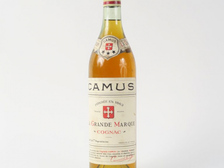 1 VIEILLE BOUTEILLE COGNAC CAMUS 'LA GRANDE MARQUE'