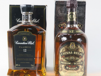 Vente aux enchères 2 BOUTEILLES WHISKY : 1 CHIVAS REGAL '12 ANS' COFFRET - 1 CANADIAN '12