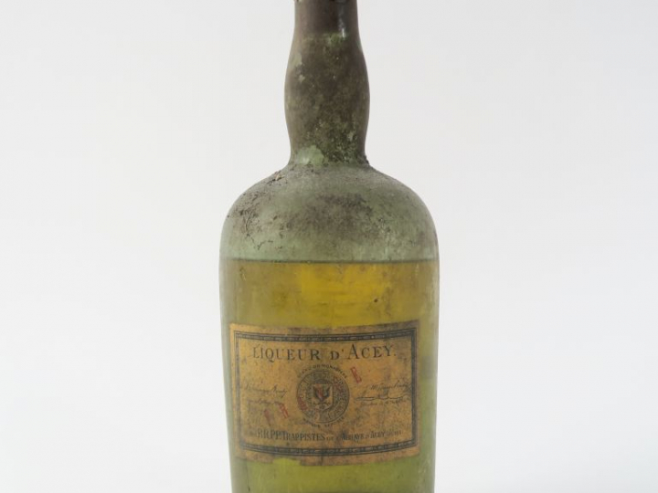 1 VIEILLE BOUTEILLE LIQUEUR D'ACEY - NIVEAU BAS/BS/CAPS AB