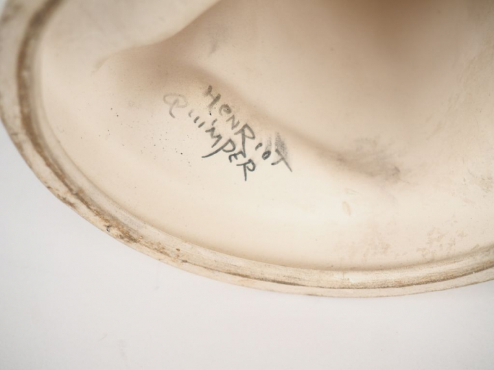 HENRIOT à Quimper.  "Danseurs bretons" Groupe en céramique signé Miche