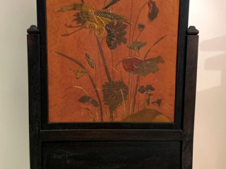 Vente aux enchères Japon, période Meiji (1868-1912)  Important écran en bois à décor doub