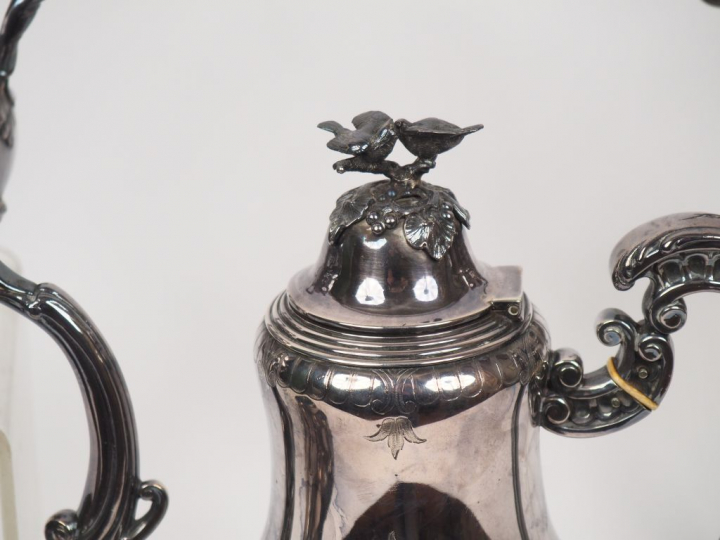 Service à café et à thé Napoléon III de style Rocaille en argent, poin