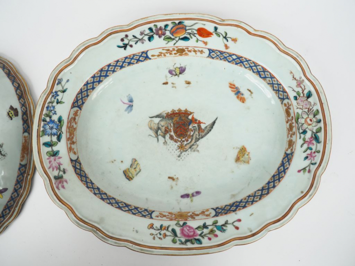 Soupière et son présentoir XVIIIème en porcelaine de la Compagnie des 