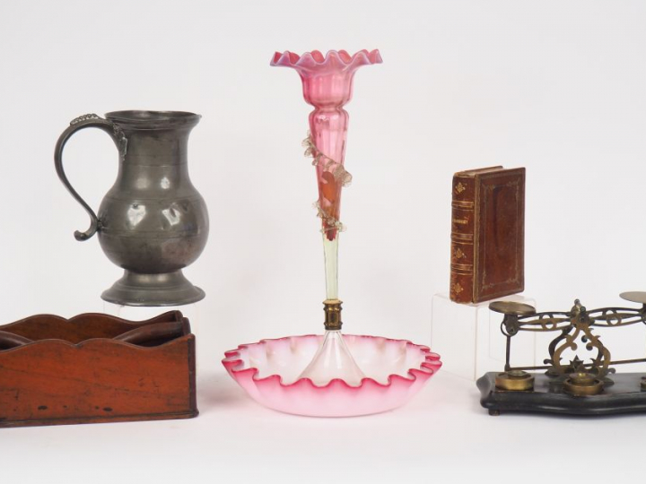 Soliflore fin XIXème en verre de Venise translucide rouge et blanc. H.