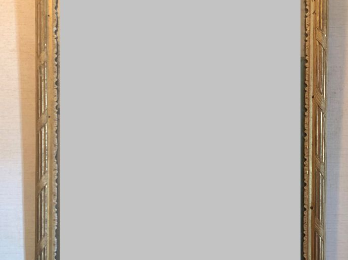 Miroir XVIIIème, cadre baguette dorée à décor de tige enrubannée. Dim.