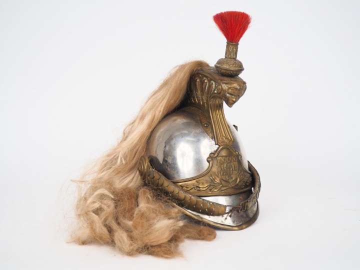 Casque troupe type cuirassier 1874, bombe acier argenté, toute garnitu