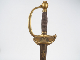 Vente aux enchères Epée à clavier d’officier Second Empire, lame droite symétrique à 4 pa