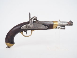 Vente aux enchères Pistolet réglementaire Français à percussion modèle 1822T Bis construi