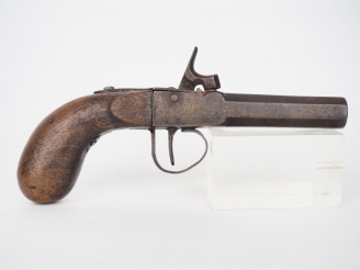Vente aux enchères Pistolet coup de poing à coffre et à percussion canon octogonal lisse 