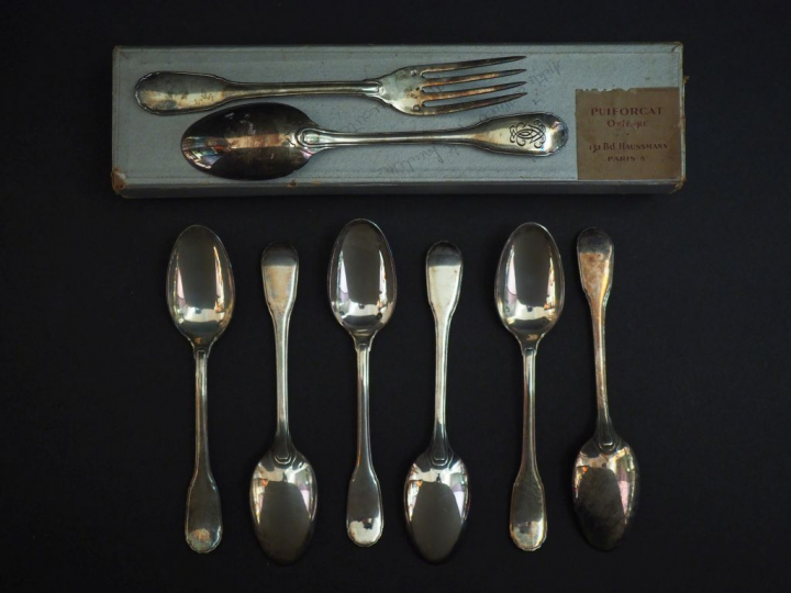 E. PUIFORCAT Suite de six petites cuillères en argent 925, poinçon Min
