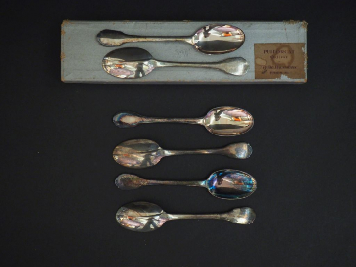 E. PUIFORCAT Suite de six petites cuillères en argent 925, poinçon Min