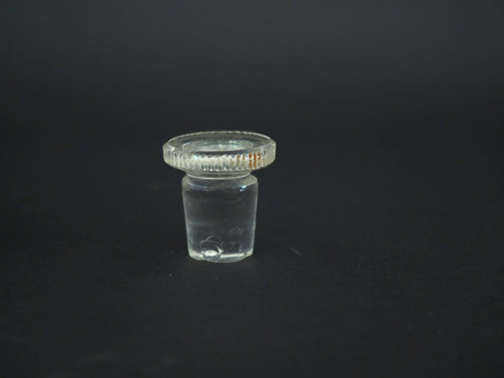 Flacon en cristal et argent 925, poinçon Minerve, à décor de côtes tor