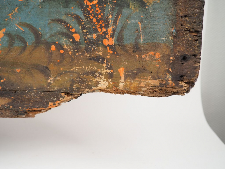 Ecole Sud Américaine.  Devant de coffre XIXème en bois polychrome à dé