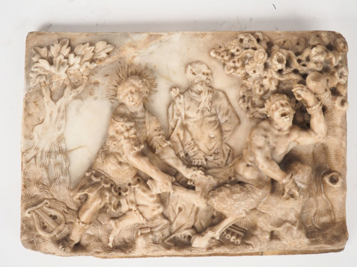 Bas relief XVIIème en albâtre "scène mythologique" (angle gauche accid