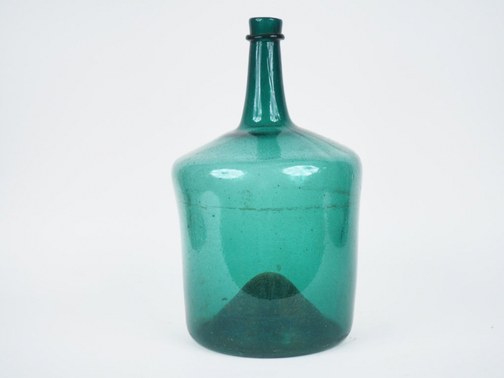 Bouteille ou dame jeanne XVIIIème en verre bleu soufflé de la Grésigne