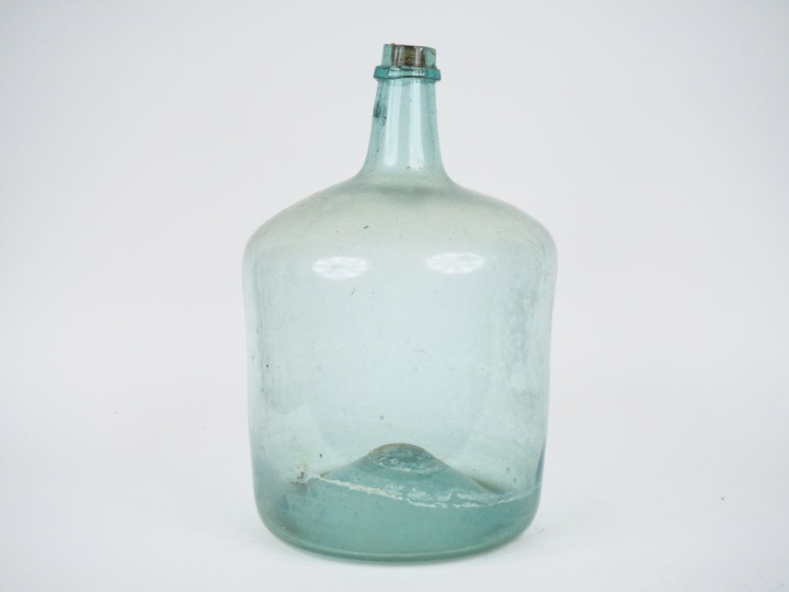 Bonbonne XVIIIIème-XIXème en verre bleu soufflé de la Grésigne. H. 45 