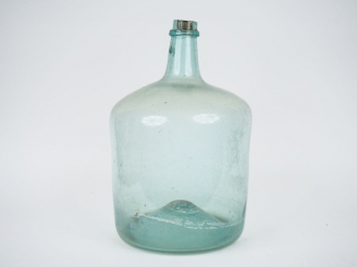 Vente aux enchères Bonbonne XVIIIIème-XIXème en verre bleu soufflé de la Grésigne. H. 45 