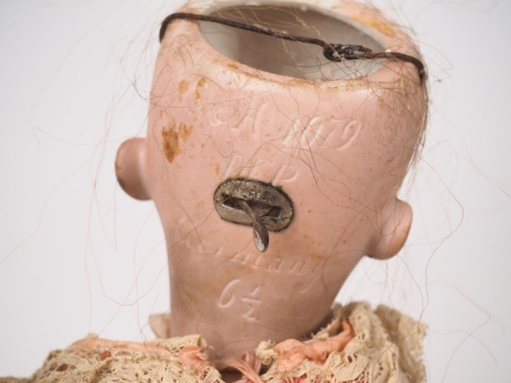 Poupée SIMON   HALBIG. Circa 1900, yeux basculants bleus, bouche ouver