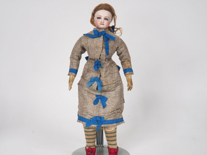 Poupée de fabrication française GAUTIER Circa 1870 avec son trousseau 