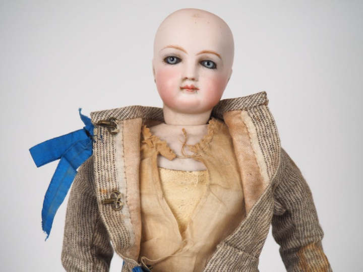 Poupée de fabrication française GAUTIER Circa 1870 avec son trousseau 