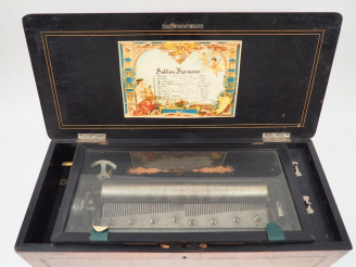 Vente aux enchères Boite à musique Napoléon III dix airs "Sublime harmonie". (en état de 