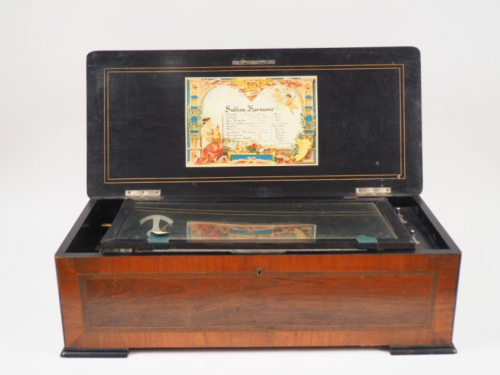 Boite à musique Napoléon III dix airs "Sublime harmonie". (en état de 