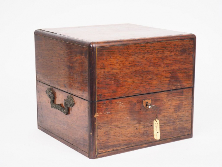 Cave à liqueur Restauration en palissandre et cristal (complète) : 4 f