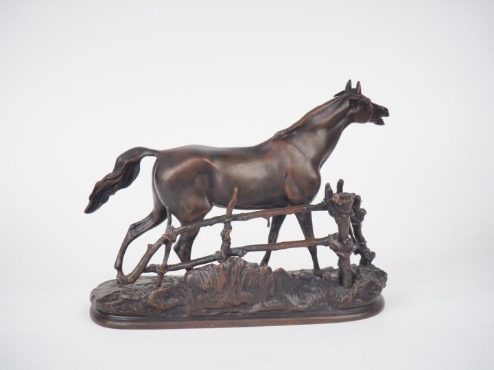 Pierre Jules MENE (d'après). "la jument à la barrière"  Bronze à patin