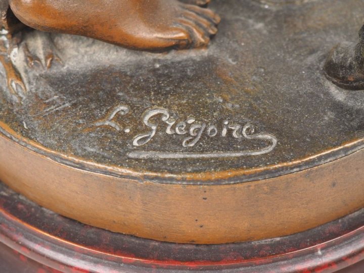 S. GREGOIRE. "réprimande". Grand sujet en régule polychrome sur un soc