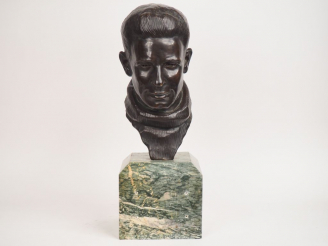 Vente aux enchères GALARD.  "portrait de jeune homme" Sculpture en bronze à patine brune 