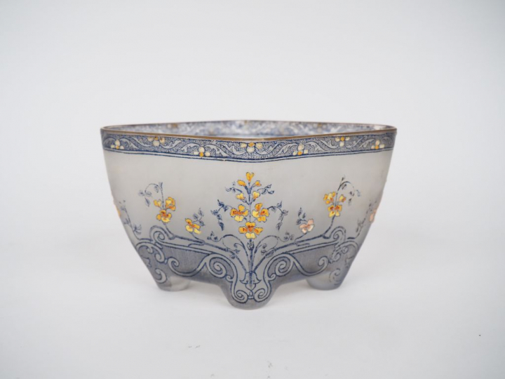 Vide poche Art Nouveau 1900 en verre émaillé à décor de fleurs polychr